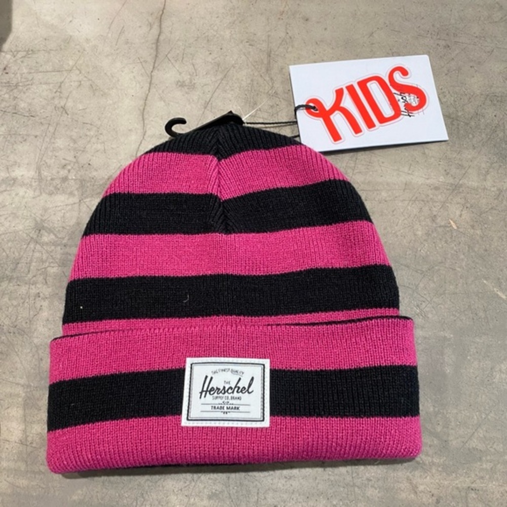 Kids HERSCHEL beanie-unisex and one size! See pic for details & measurements 😎
